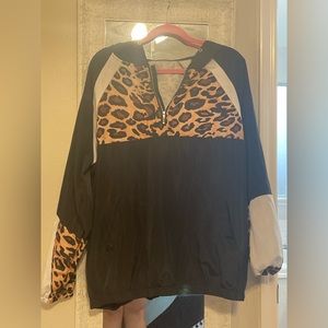 Leopard windbreaker-plus